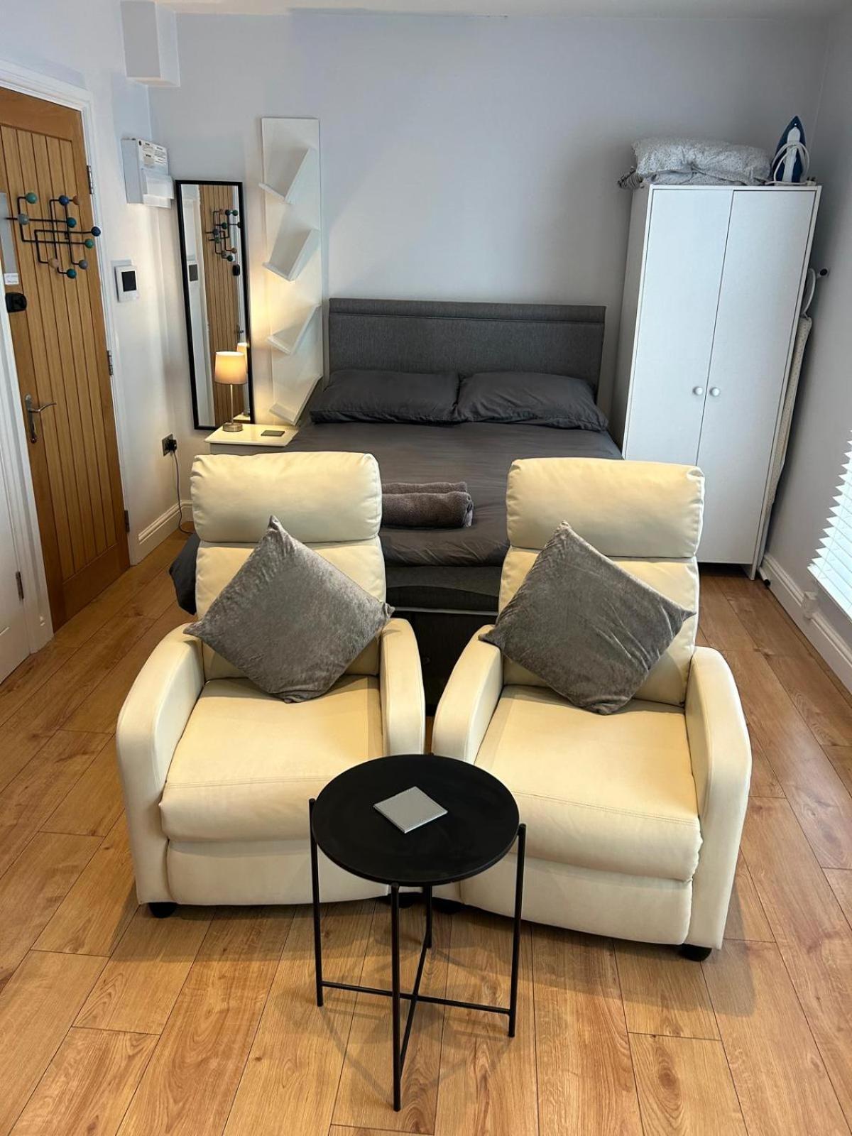 Jaskar Studio 2 Cheltenham Eksteriør billede
